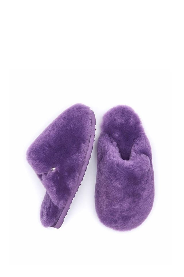 Moshulu Moshulu Women's 'Maberley' Fluffy Sheepksin Mule Slippers in Purple - 2