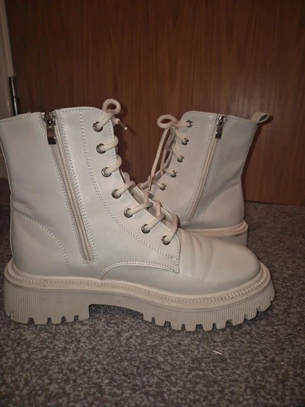 Un-Namable Cream women's boots