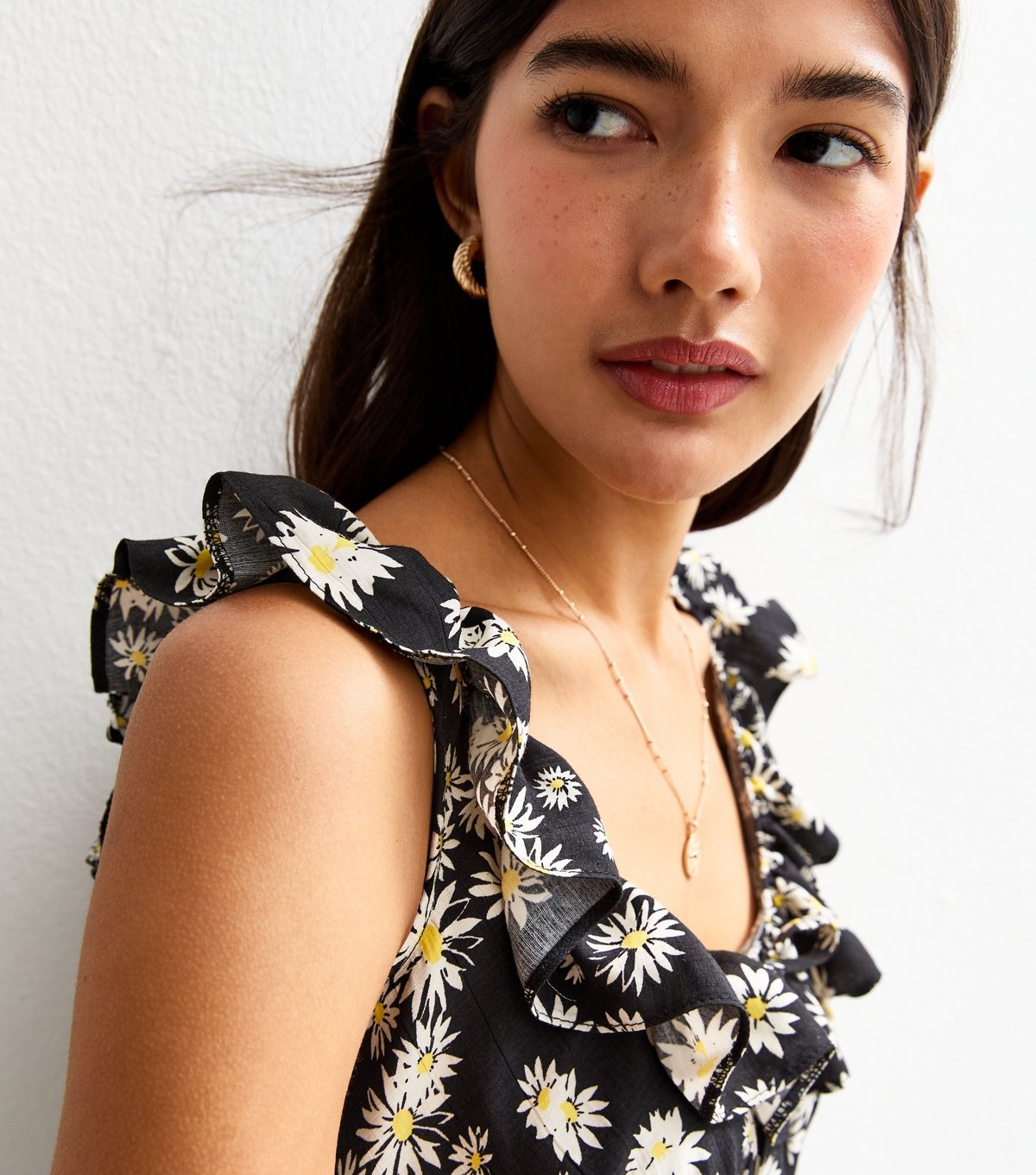 New Look Women's Black Daisy Print Sweetheart Tie Back Mini Dress New Look - 2