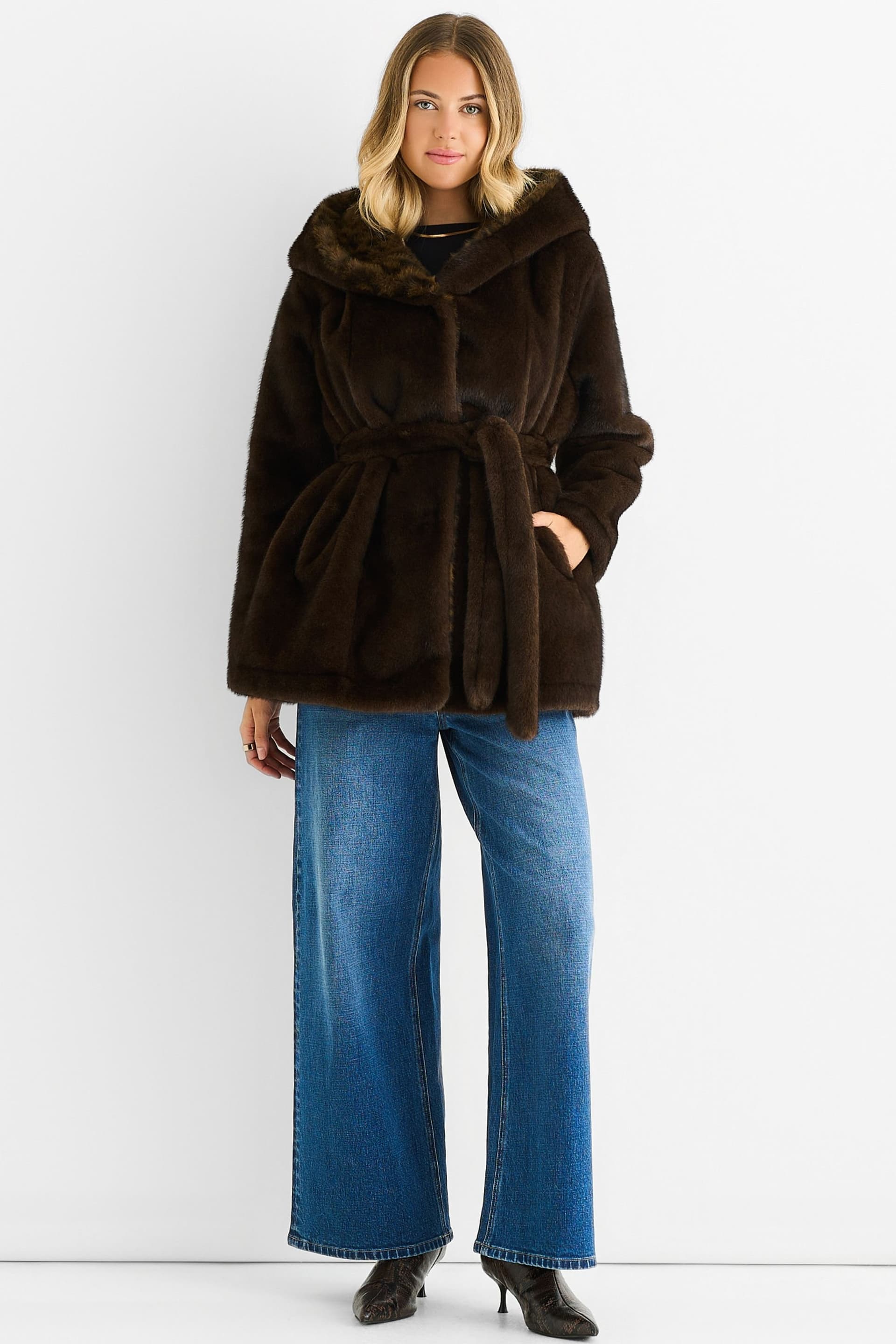 Gini London Gini London Women's Chocolate Premium Contrast Lapel Hood Animal Faux Fur Jacket