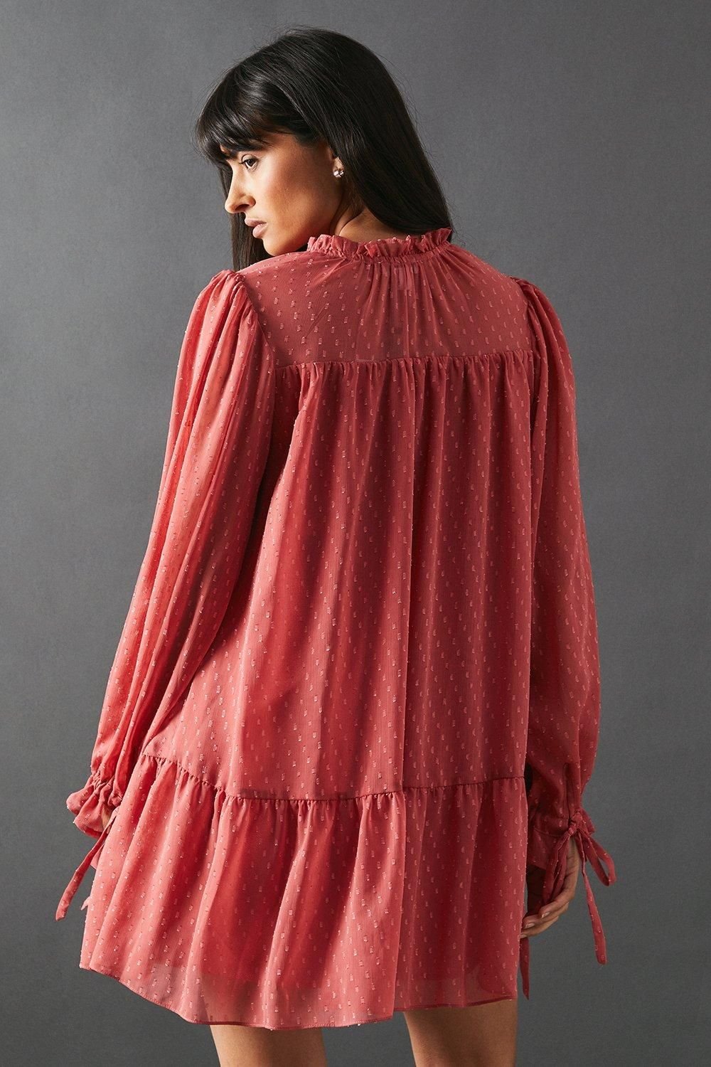 Warehouse Warehouse Women's Dobby Chiffon Tie Neck Drop Hem Mini Smock Dress in Rose - 3