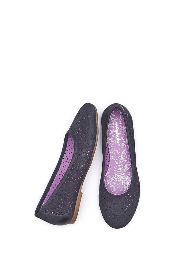 Moshulu Moshulu Women's 'Senara' Punched Pattern Ballerina Pumps in Indigo - 2