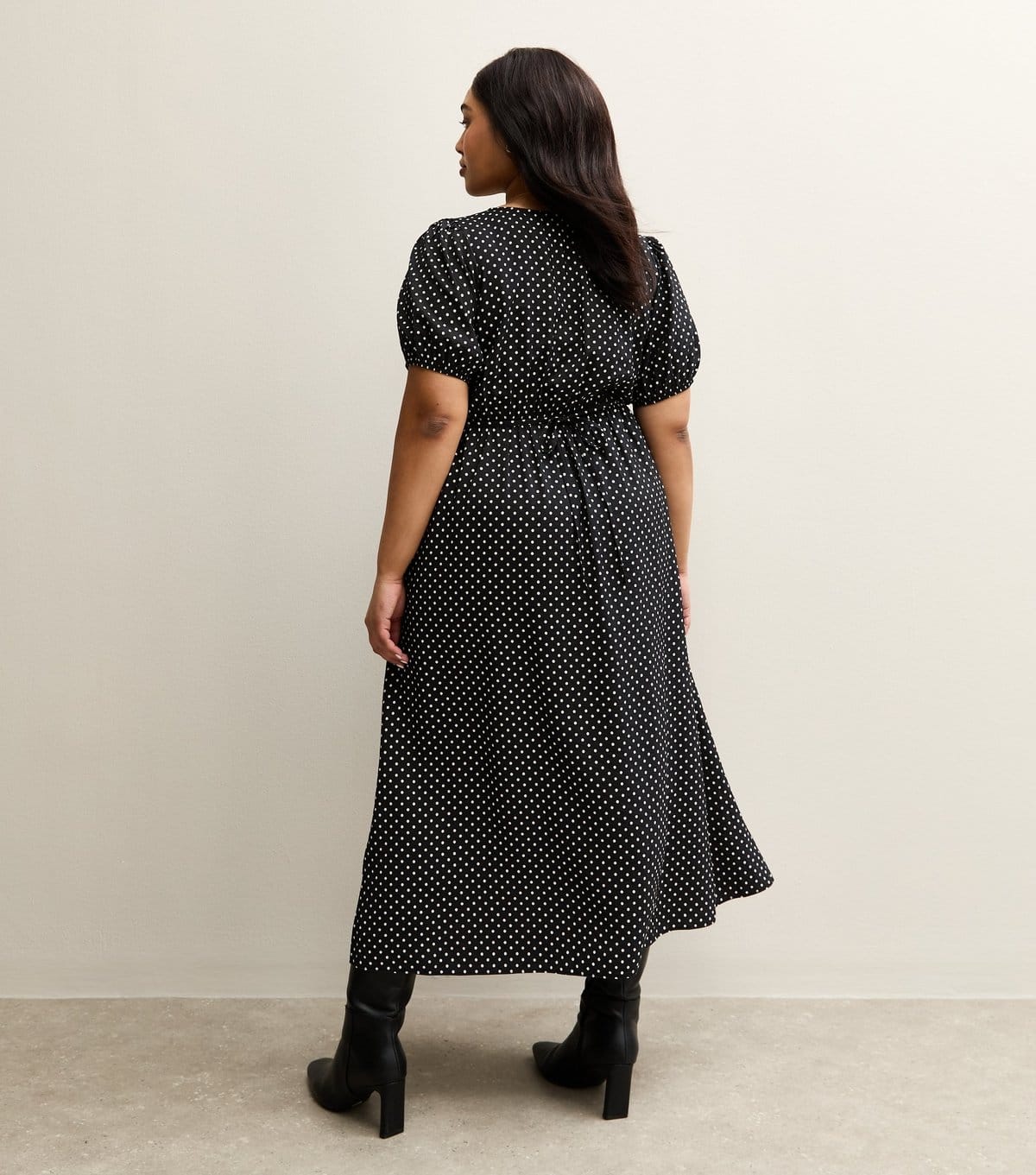 New Look Women's Plus Size Black Polka Dot Short Sleeve Tea Midi Dress Curves New Look - 4