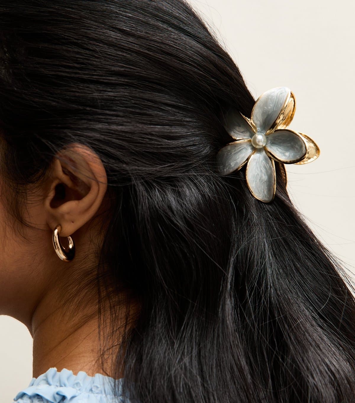 New Look Light Blue Faux Pearl Flower Hair Clip New Look