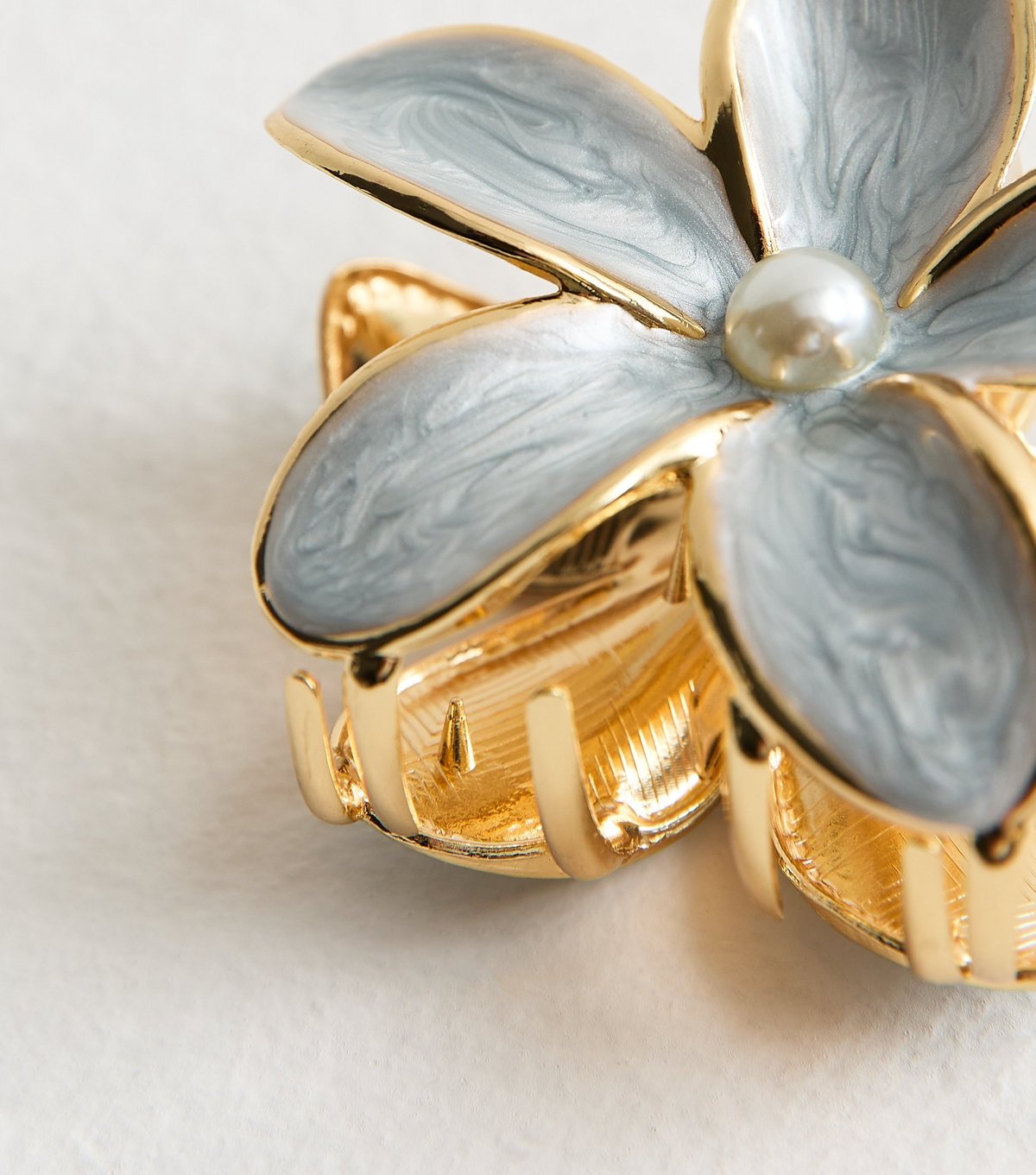 New Look Light Blue Faux Pearl Flower Hair Clip New Look - 3