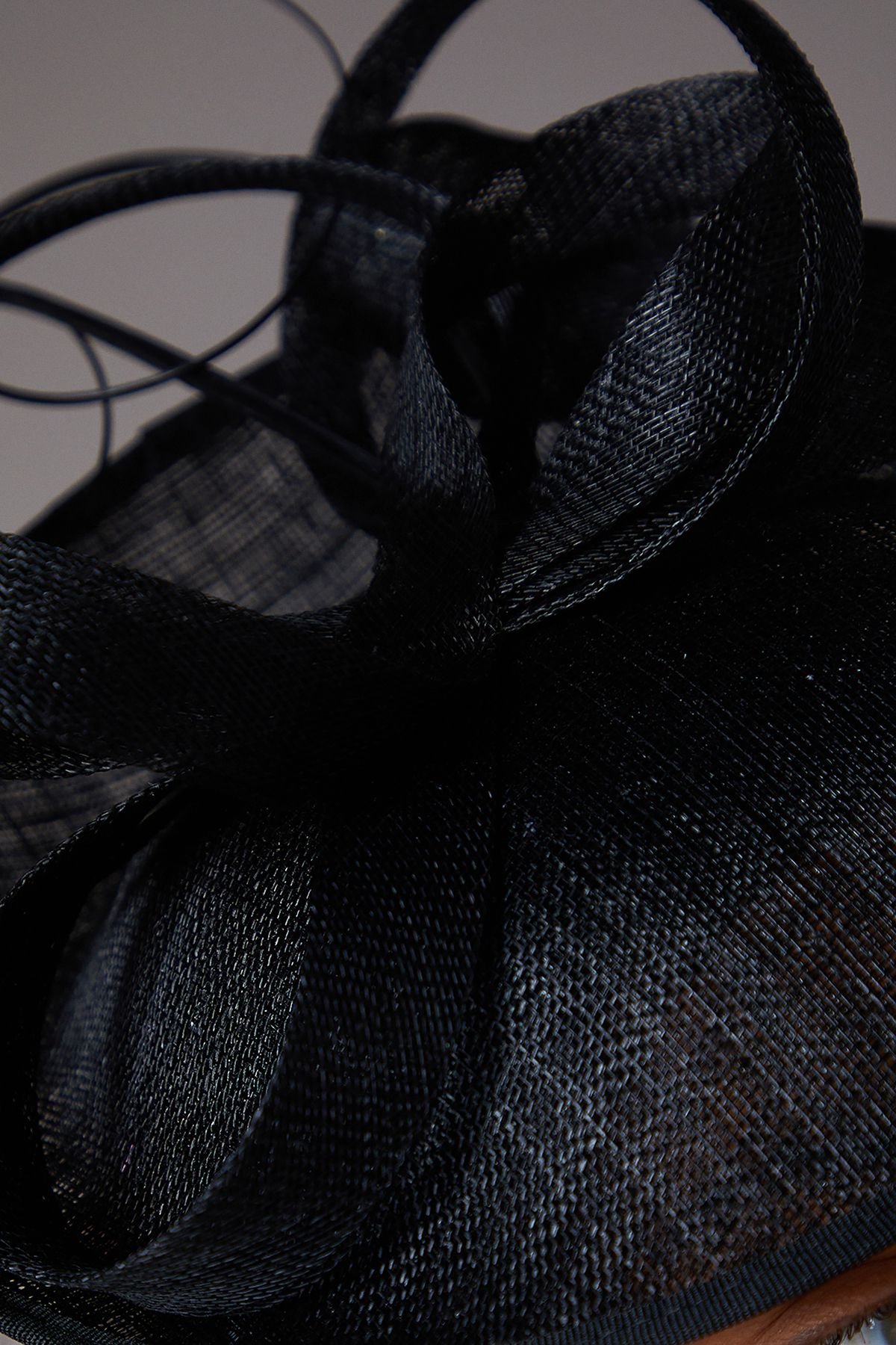 Coast Coast Women's Side Facing Structured Fascinator in Black - 3