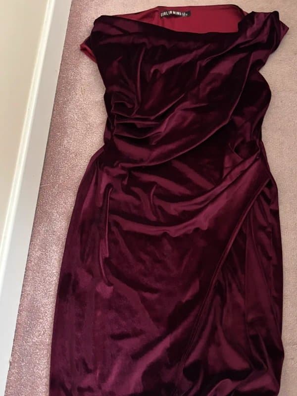 Girl in Mind Burgundy velvet off shoulder dress