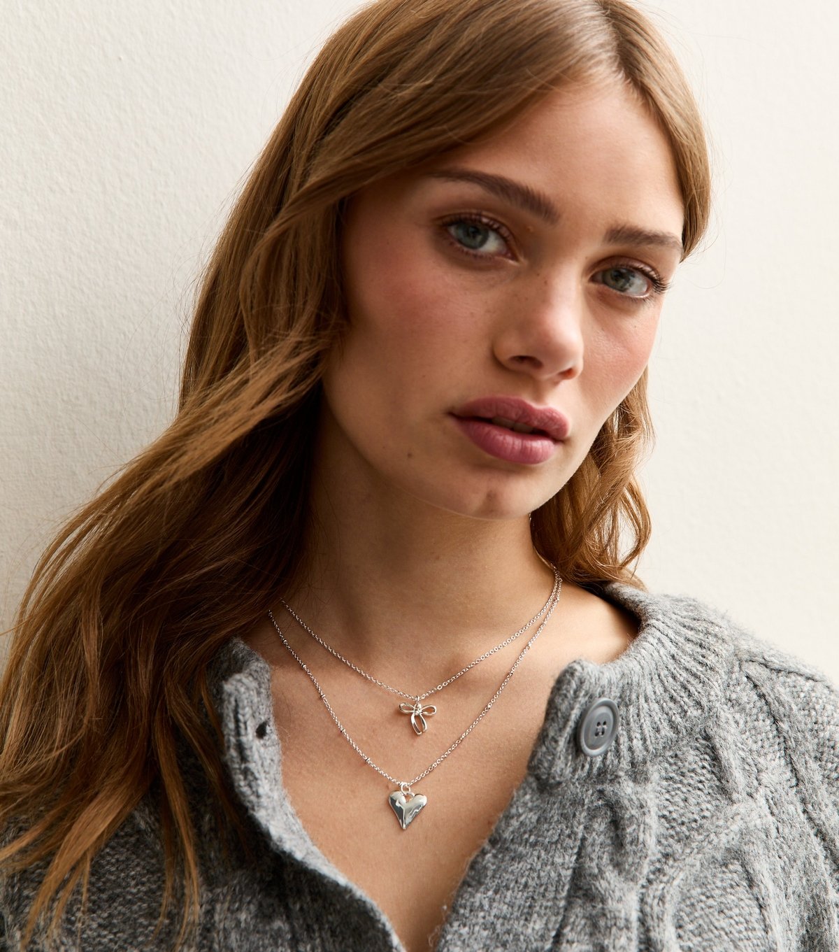 New Look Silver Tone 2 Layer Bow and Heart Pendant Necklace New Look - 2