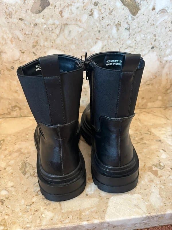 New Look New look boots - size 4 in excellent condition