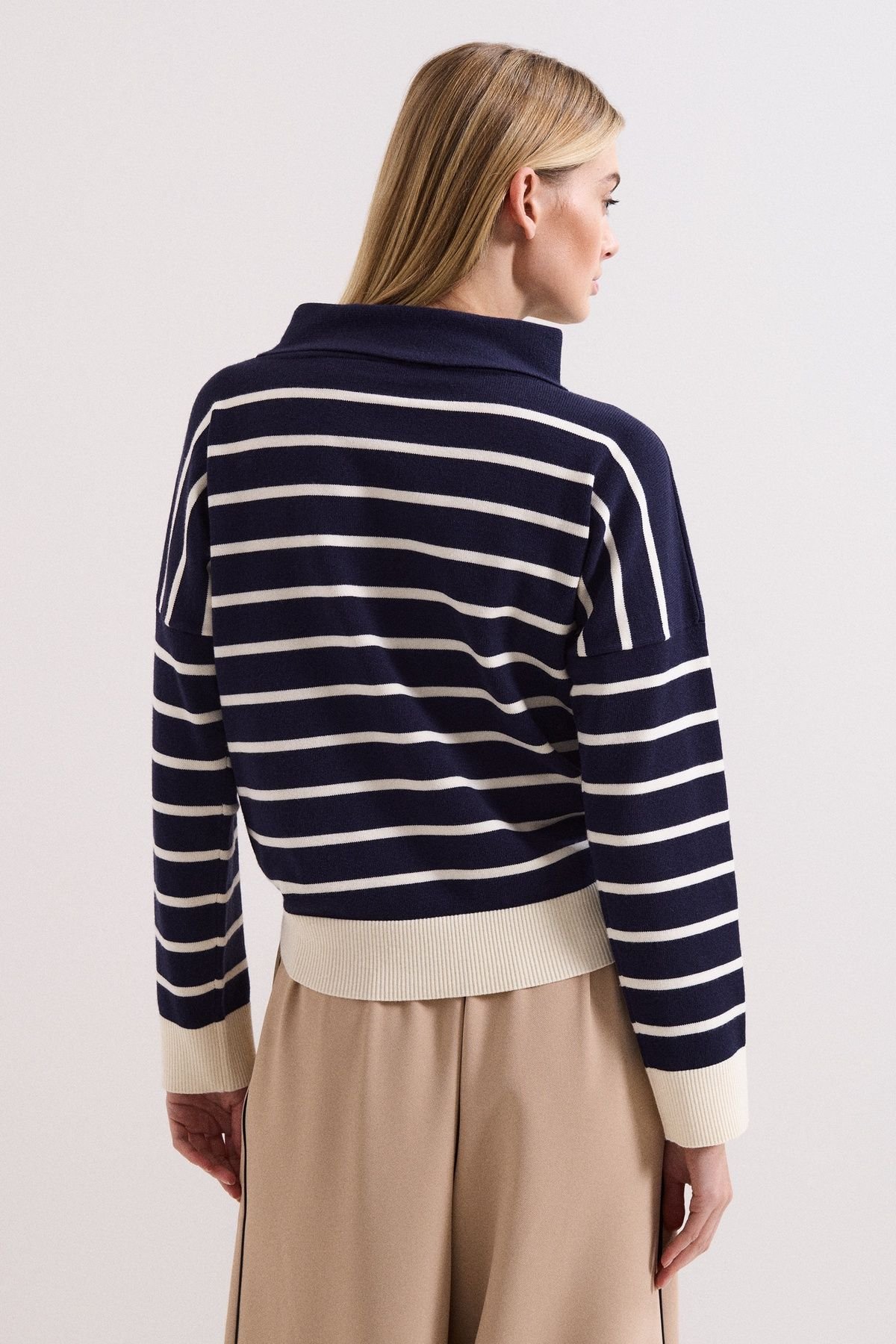 Phase Eight Phase Eight Women's Salima Roll-Neck Jumper in Mid Navy - 3