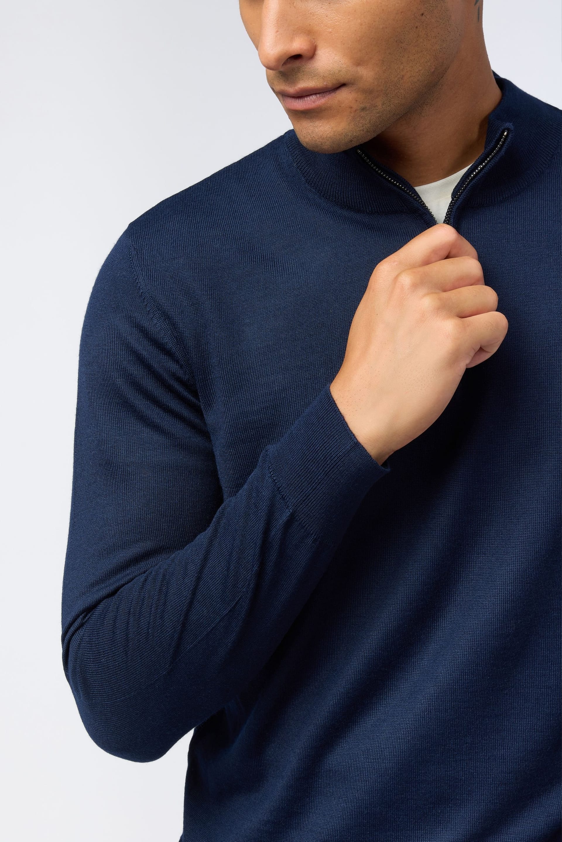 Melka Melka Men's Zip Neck Jumper in Navy - 4