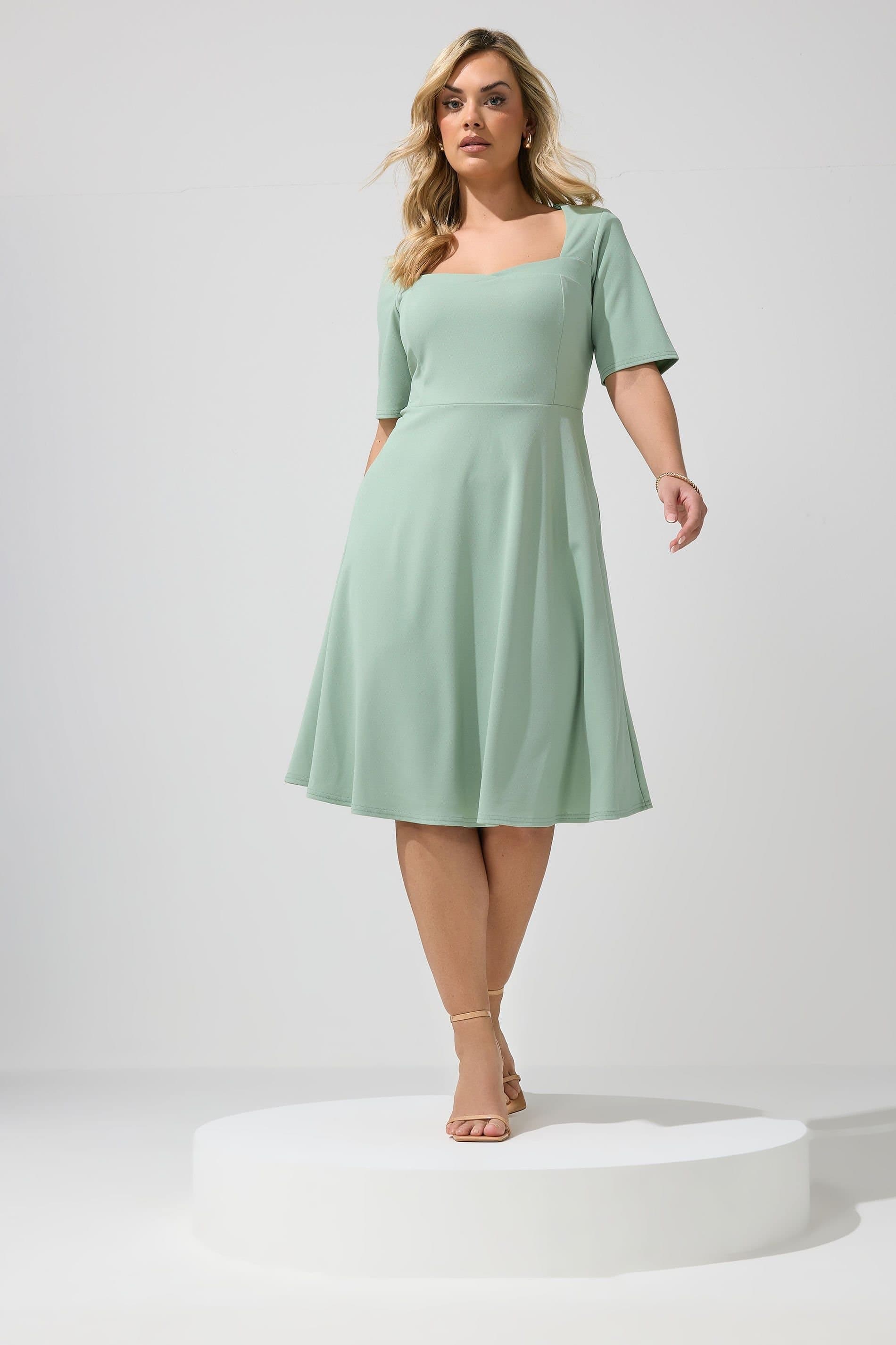 Yours Yours Women's Panel Skater Dress in Light Green