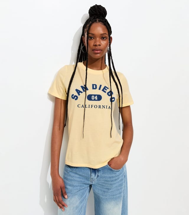 New Look Women's Light Yellow San Diego Print T-Shirt New Look - 2
