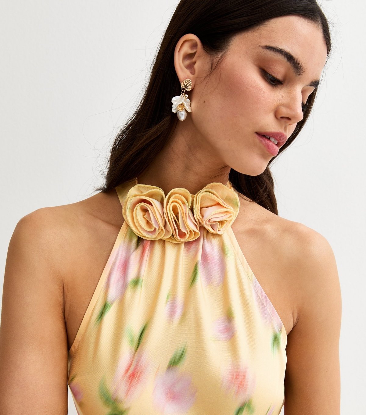 New Look Women's Yellow Blurred Floral Halter Neck Midi Dress New Look - 2