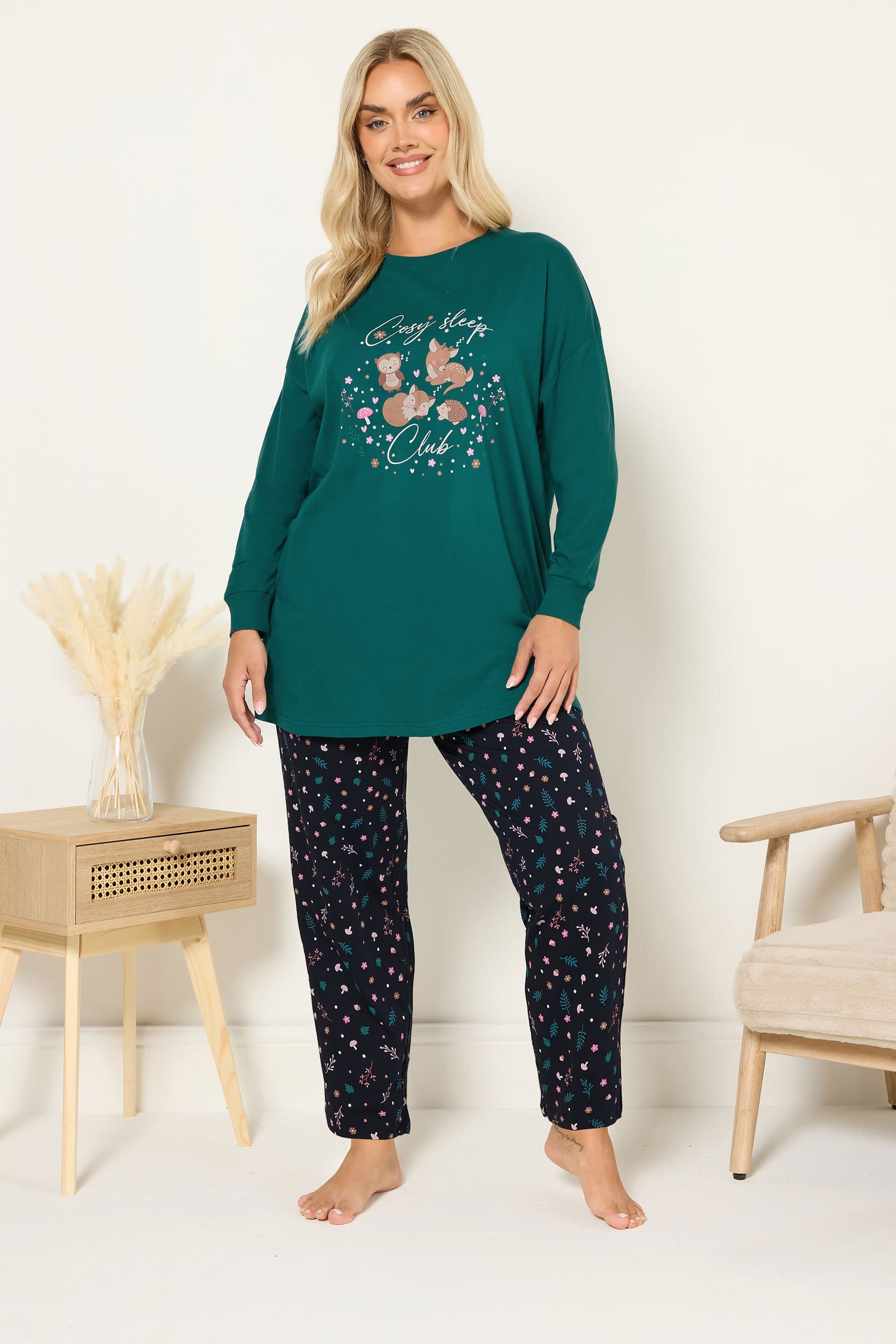 Yours Plus Size Set Green 'Cosy Sleep Club' Woodland Pyjama Gift