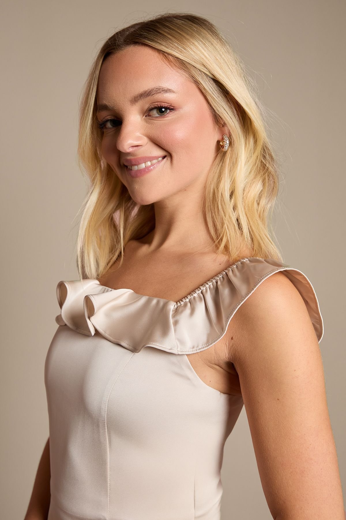 Coast Coast Women's Teen Ruffle Strap Satin Bridesmaid Dress in Champagne - 4