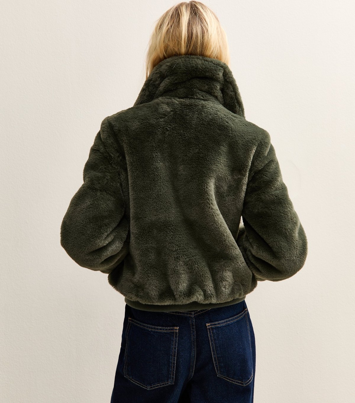 New Look Women's Khaki Faux Fur Bomber Jacket New Look - 4