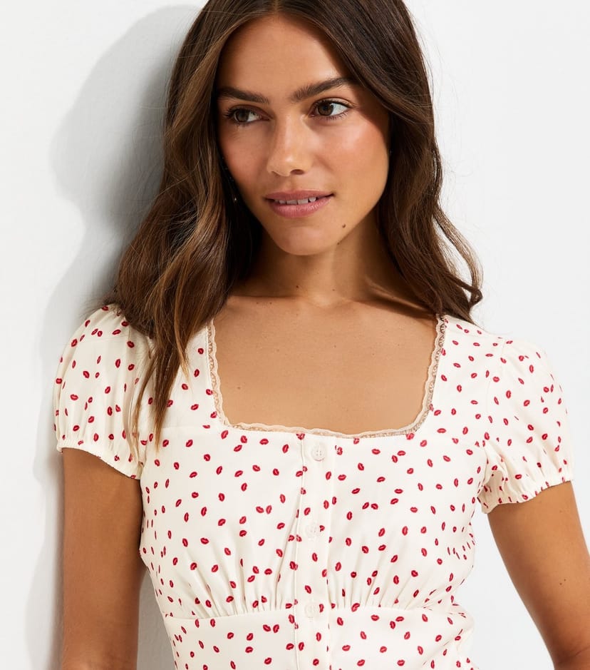 New Look Women's Petite Cream Lips Print Lace Trim Milkmaid Top New Look - 1
