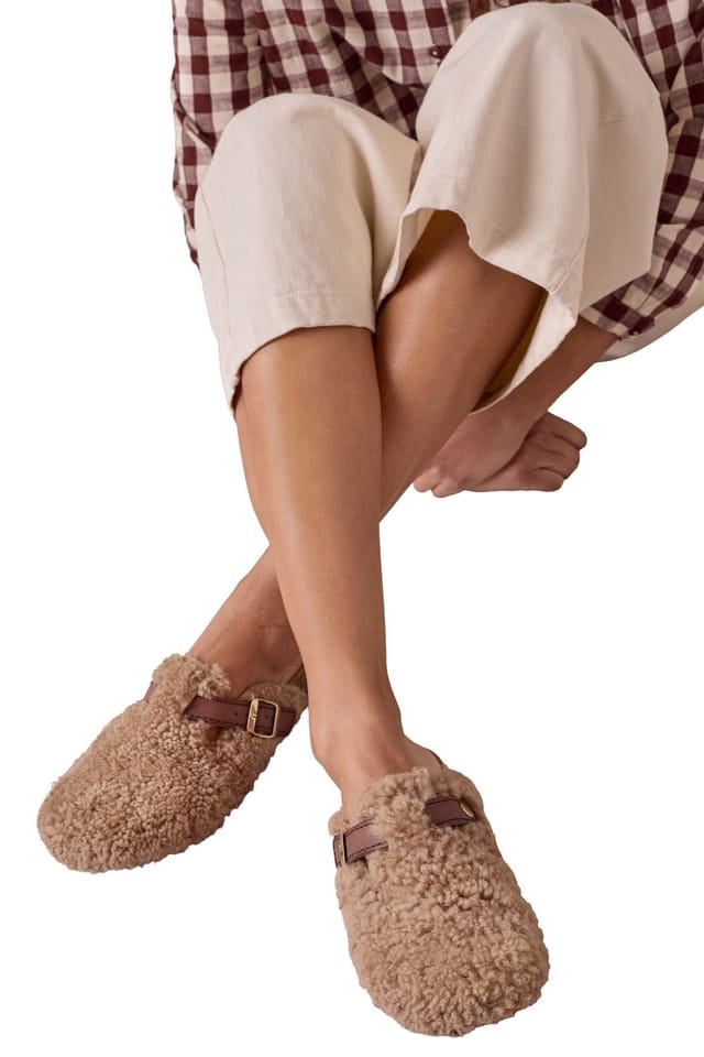 Celtic & Co Celtic & Co Women's Leather Strap Teddy Clogs in Beige - 2