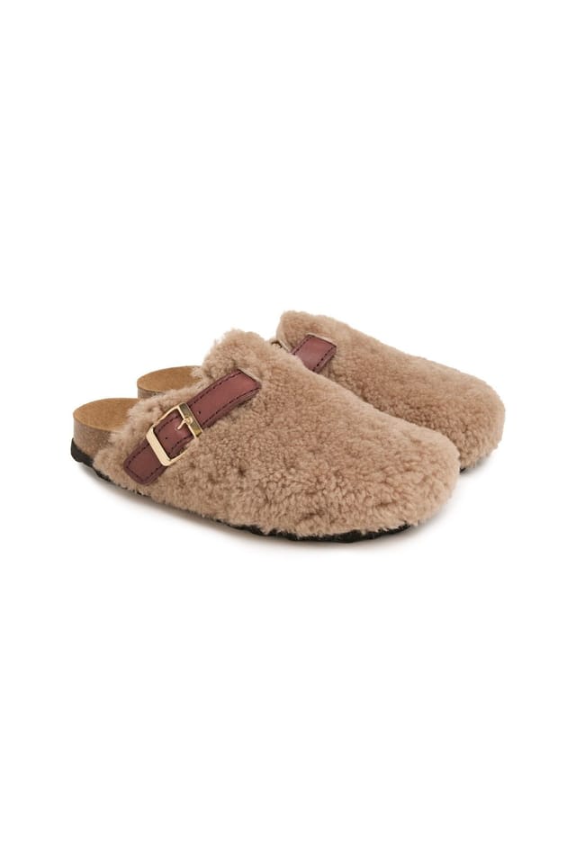 Celtic & Co Celtic & Co Women's Leather Strap Teddy Clogs in Beige - 3