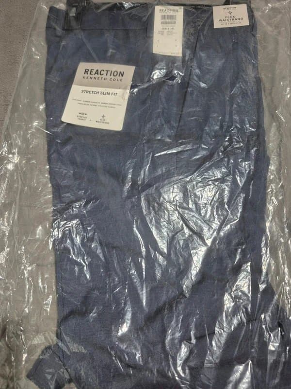 Kenneth Cole Men slack