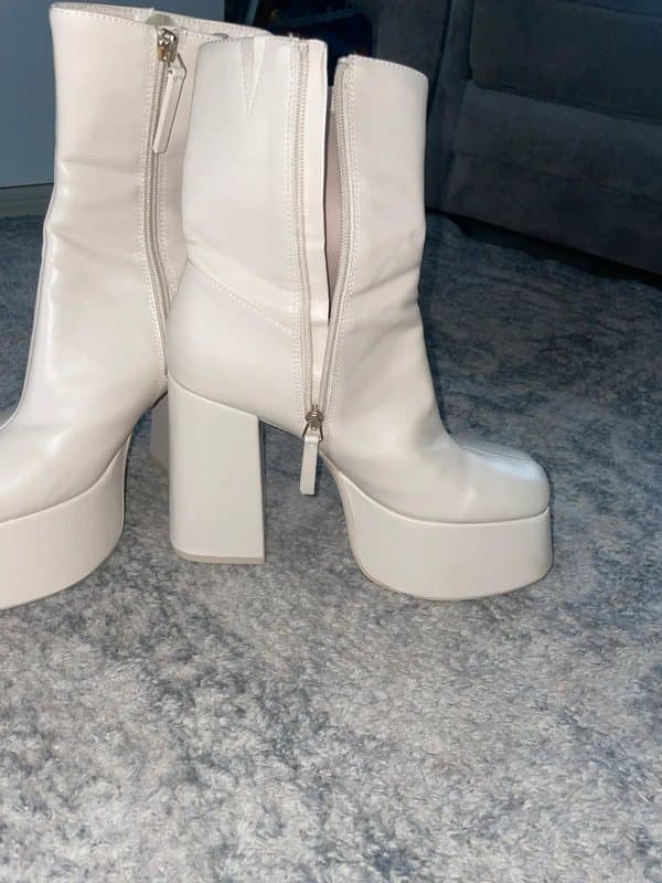 Bershka Platform cream faux leather boots