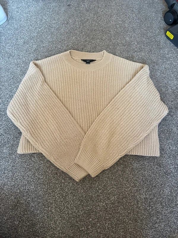 New Look Beige cropped jumper