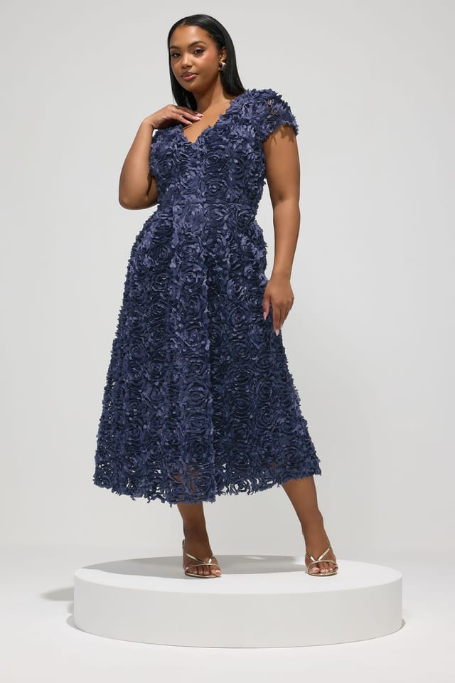 Yours Yours Women's Floral Skater Dress in Dark Navy - 3