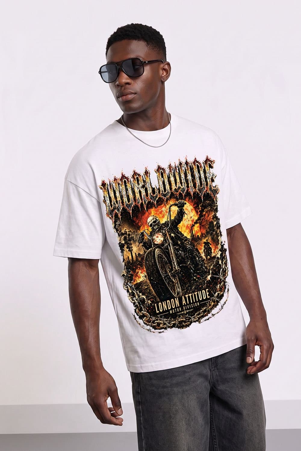 LONDON ATTITUDE LONDON ATTITUDE Men's Worldwide Skull Biker Oversized Heavyweight Graphic T-Shirt in White