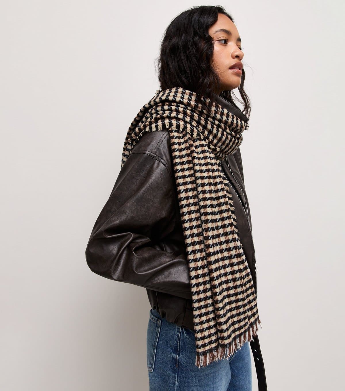 New Look Brown Dogtooth Pattern Knitted Scarf New Look