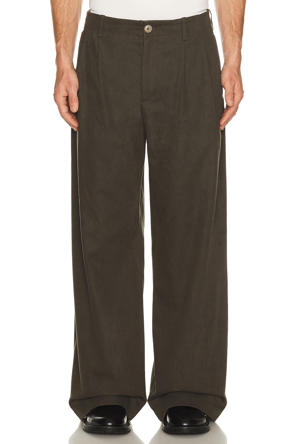 revolve Bridge Chino - 1
