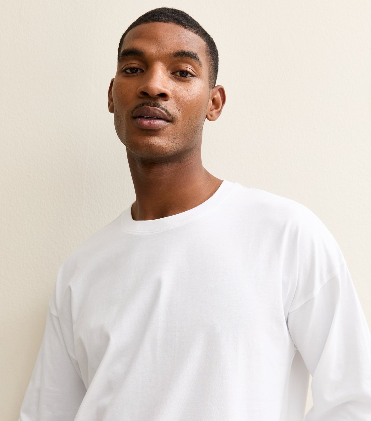 New Look Men's White Oversized Long Sleeve Top New Look - 2