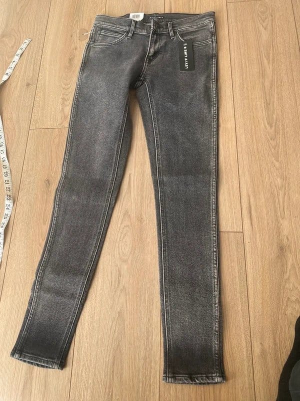 Levis Line 8 skinny stretch 28x30 no offers
