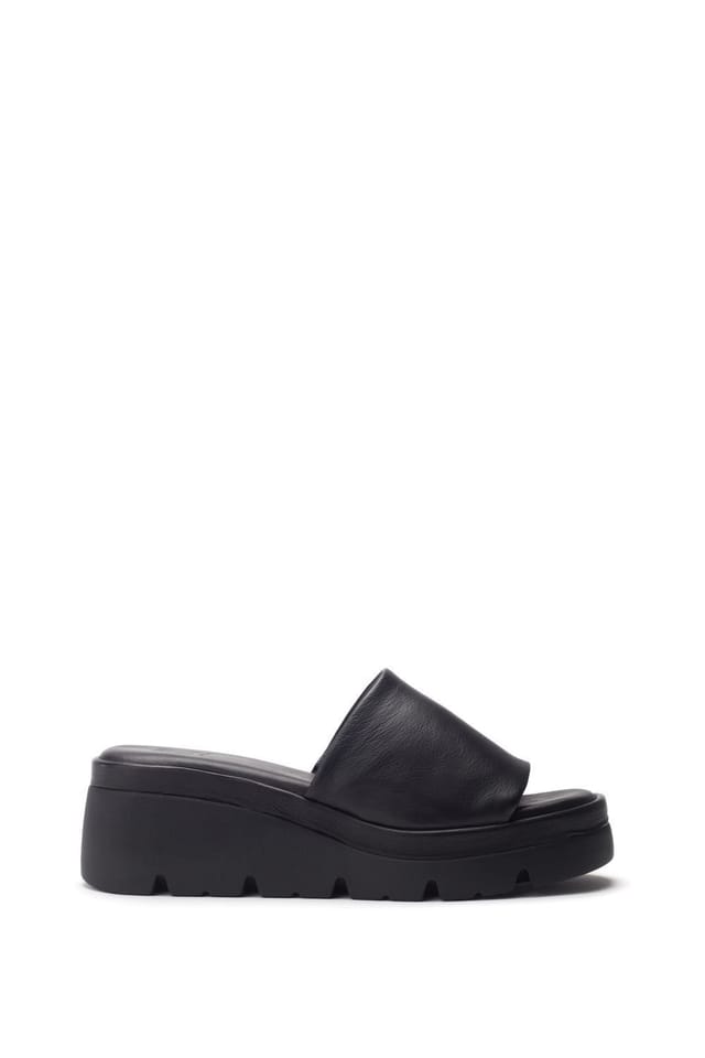 Moda In Pelle Moda In Pelle Women's 'Namya' Leather Flatforms in Jet Black - 2