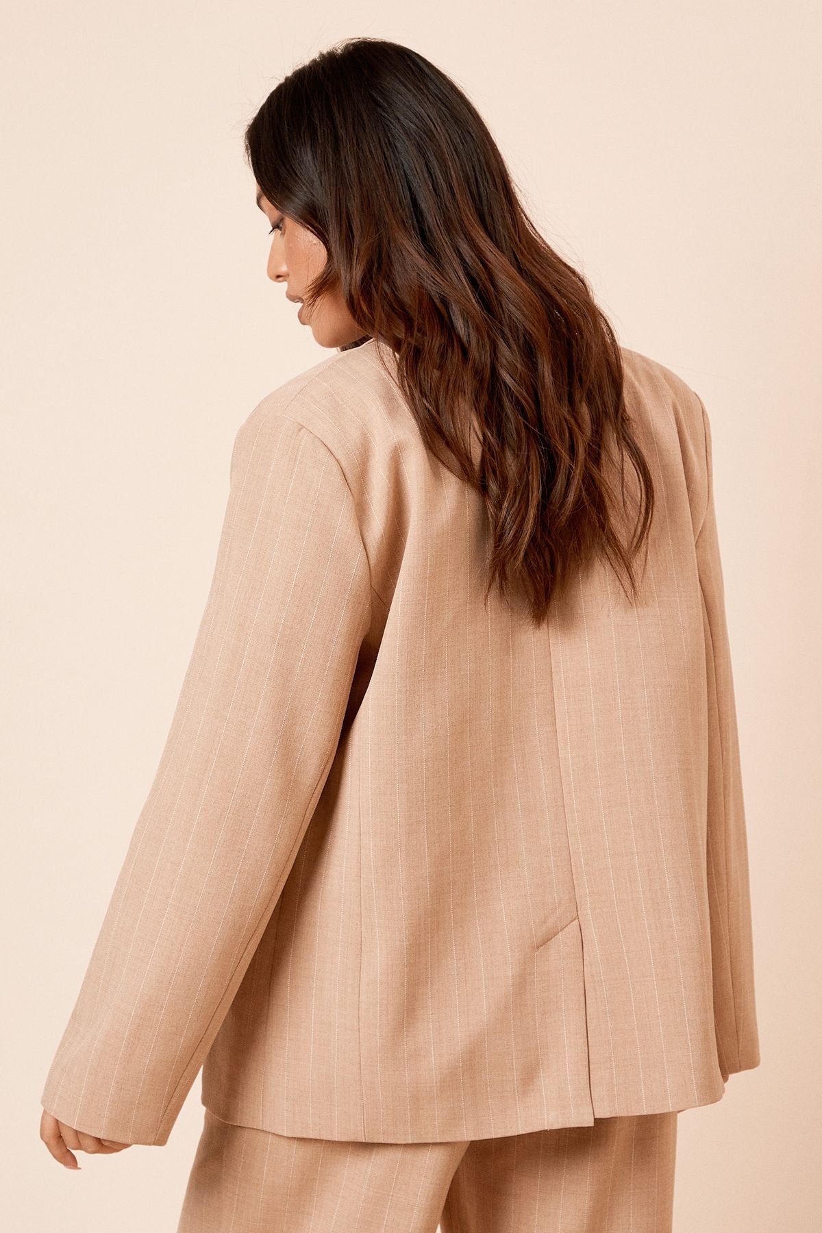 Dorothy Perkins Dorothy Perkins Women's Petite Oversized Double Breasted Stripe Blazer in Camel - 3