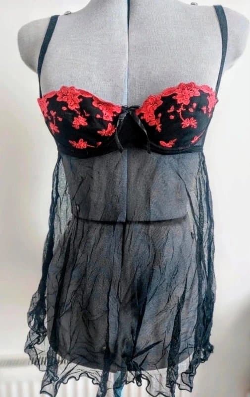 New Look New Look Black & Red Floral Babydoll Lingerie - Size 34A Y2K