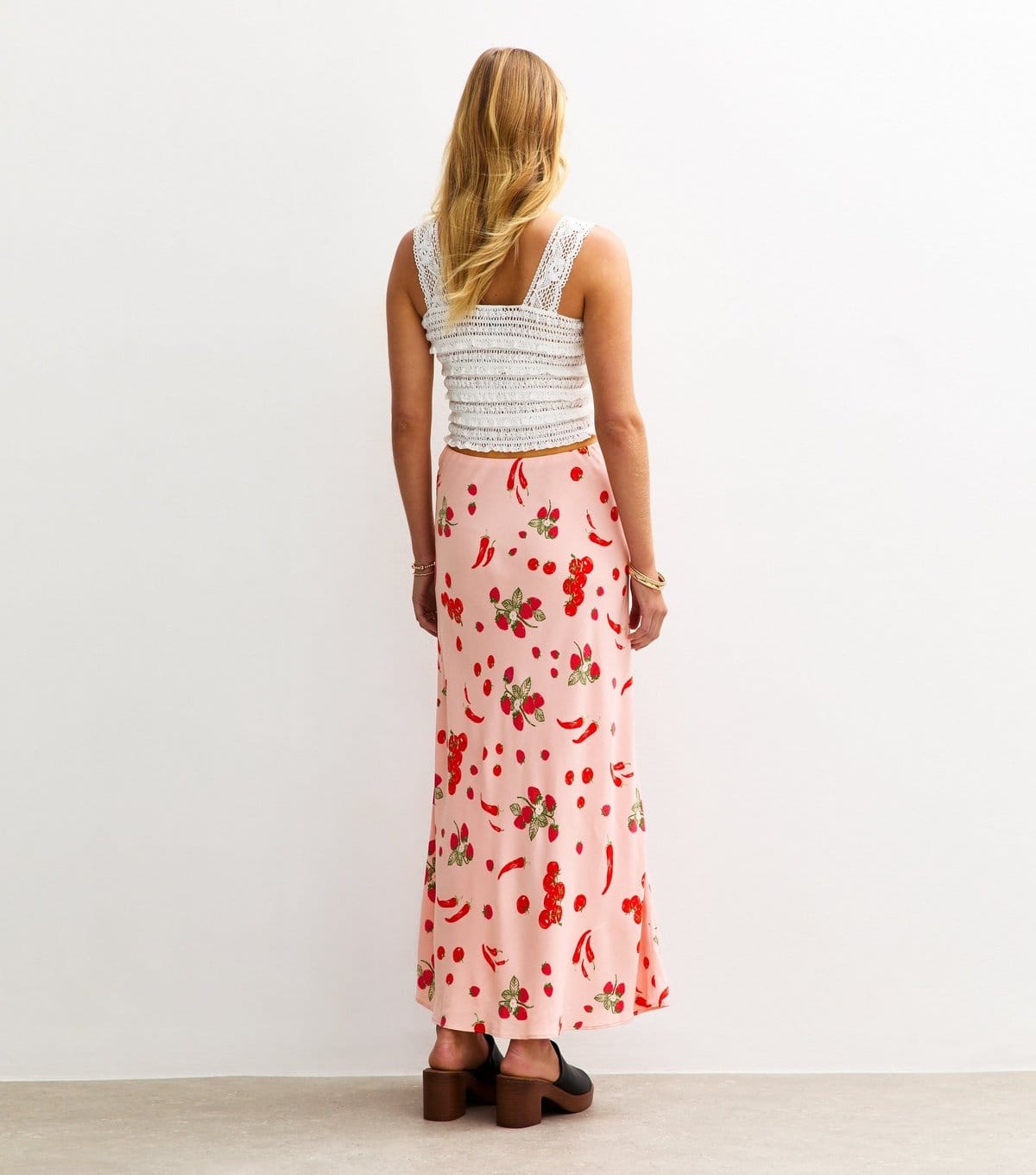 New Look Women's Pink Wild Strawberry Print Midi Skirt New Look - 4