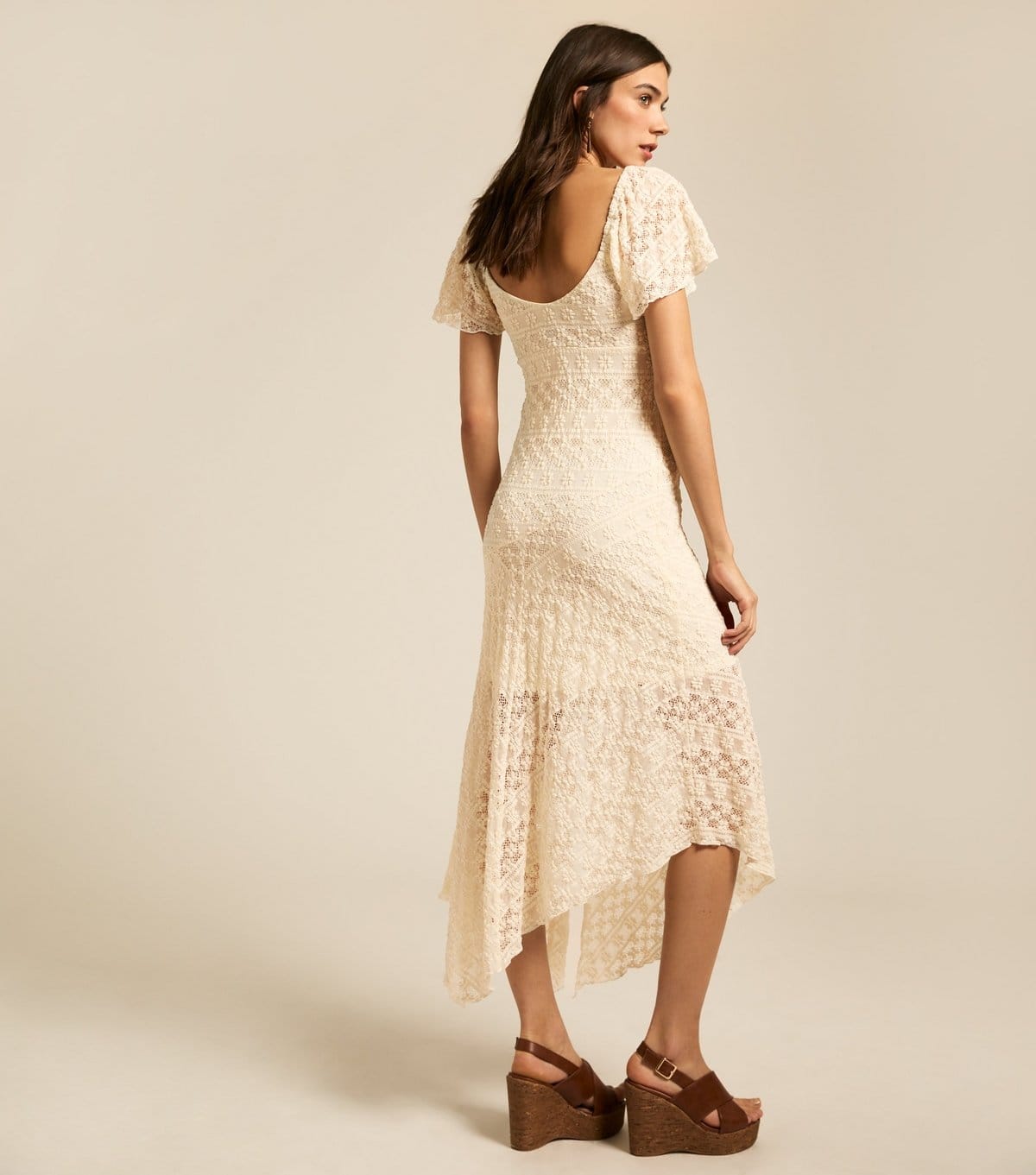 New Look Women's Cream Asymmetric Hem Lace Midi Dress New Look - 4