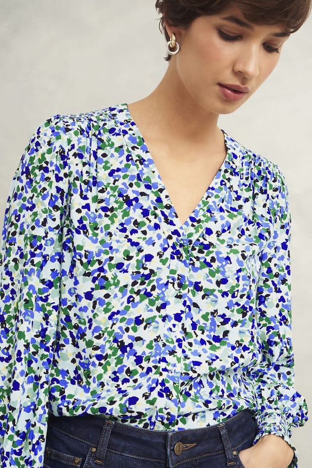 Hobbs London Hobbs London Women's Debbie Printed V-Neck Blouse in Mid Blue - 3