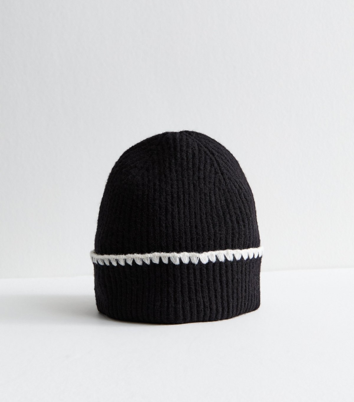 New Look Black Contrast Whipstitch Trim Beanie New Look - 2