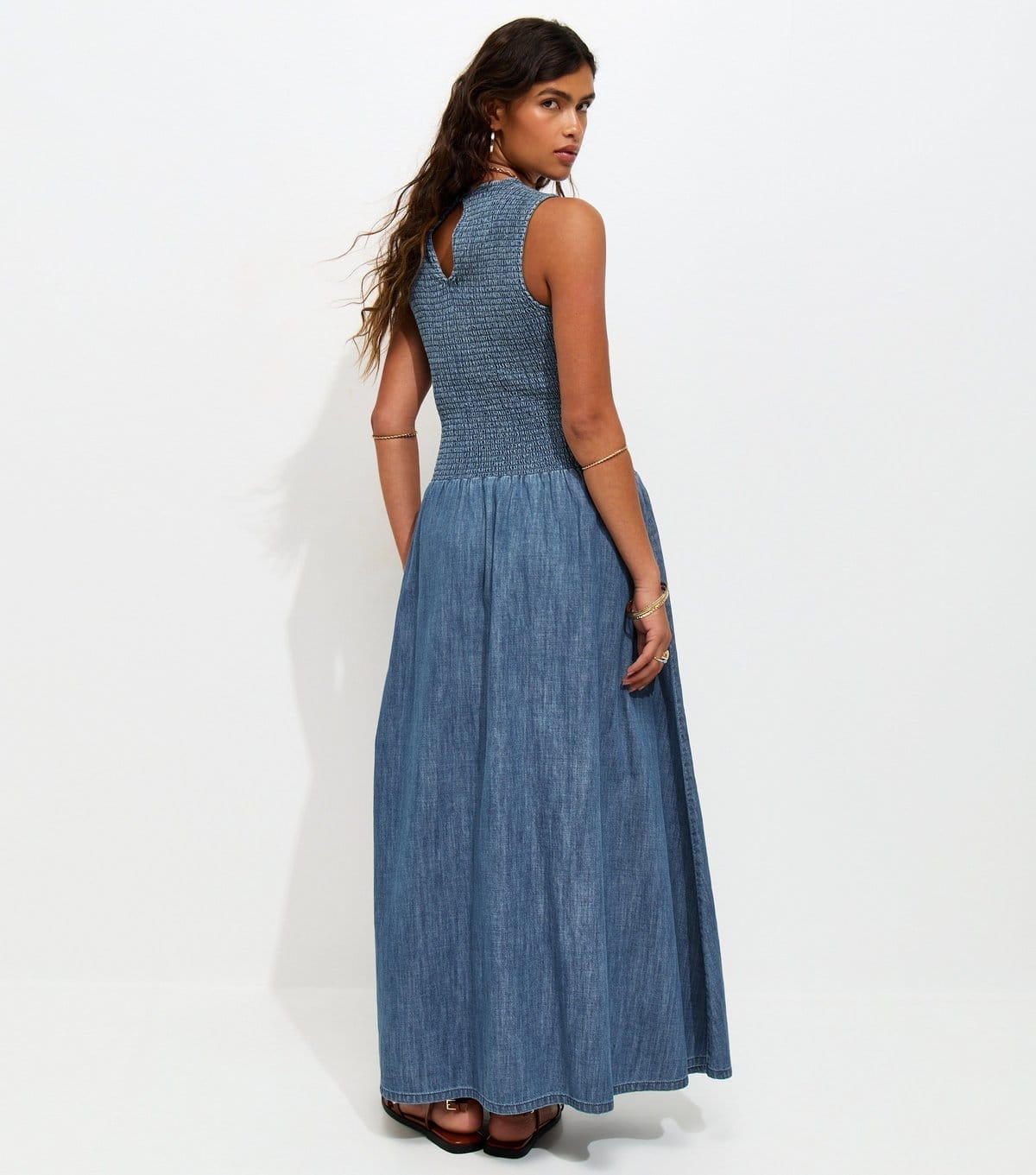New Look Women's Blue Denim Shirred Dropped Waist Maxi Dress New Look - 4