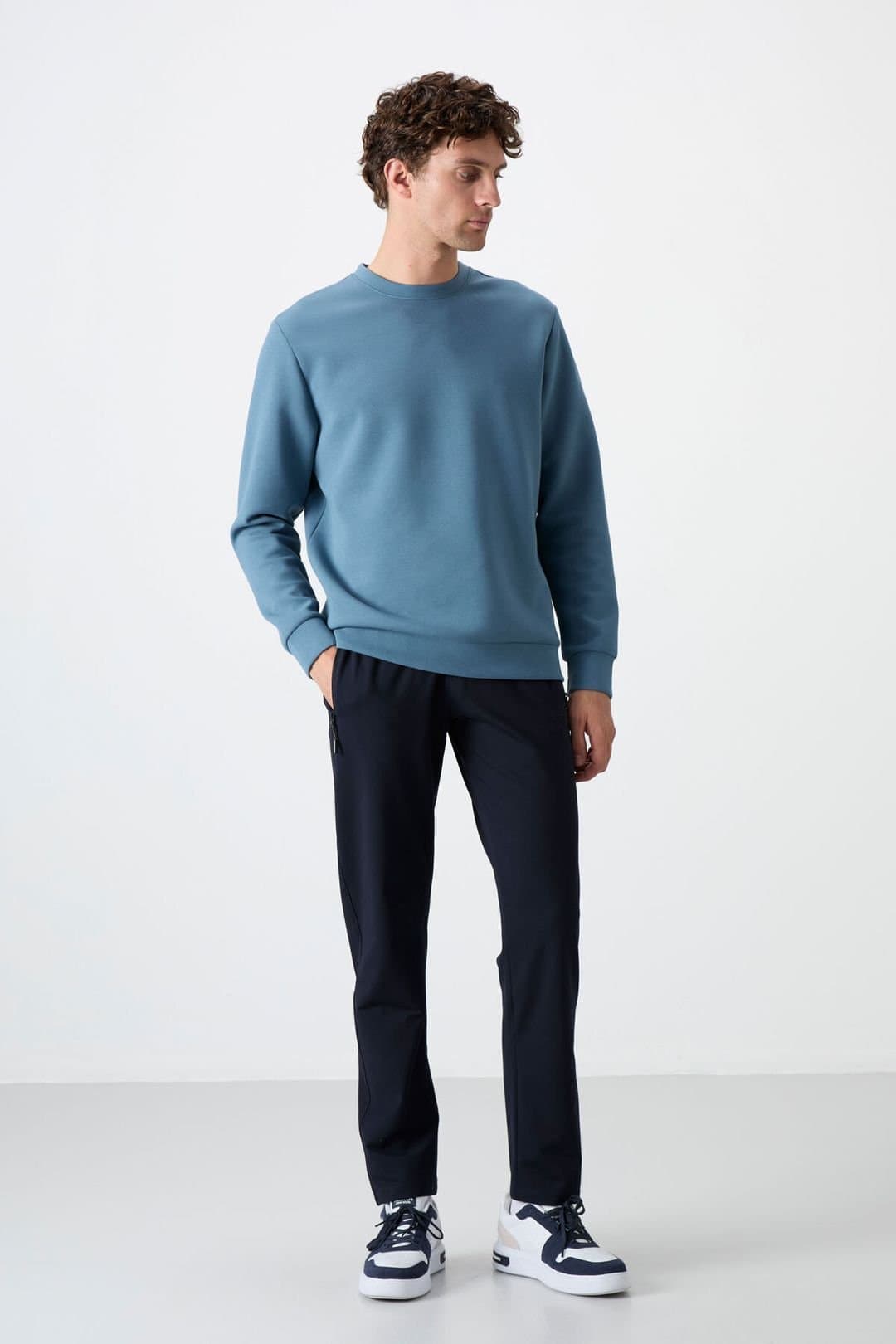 Tommy Life Tommy Life Men's Regular Fit Straight-Leg Sweatpants in Navy