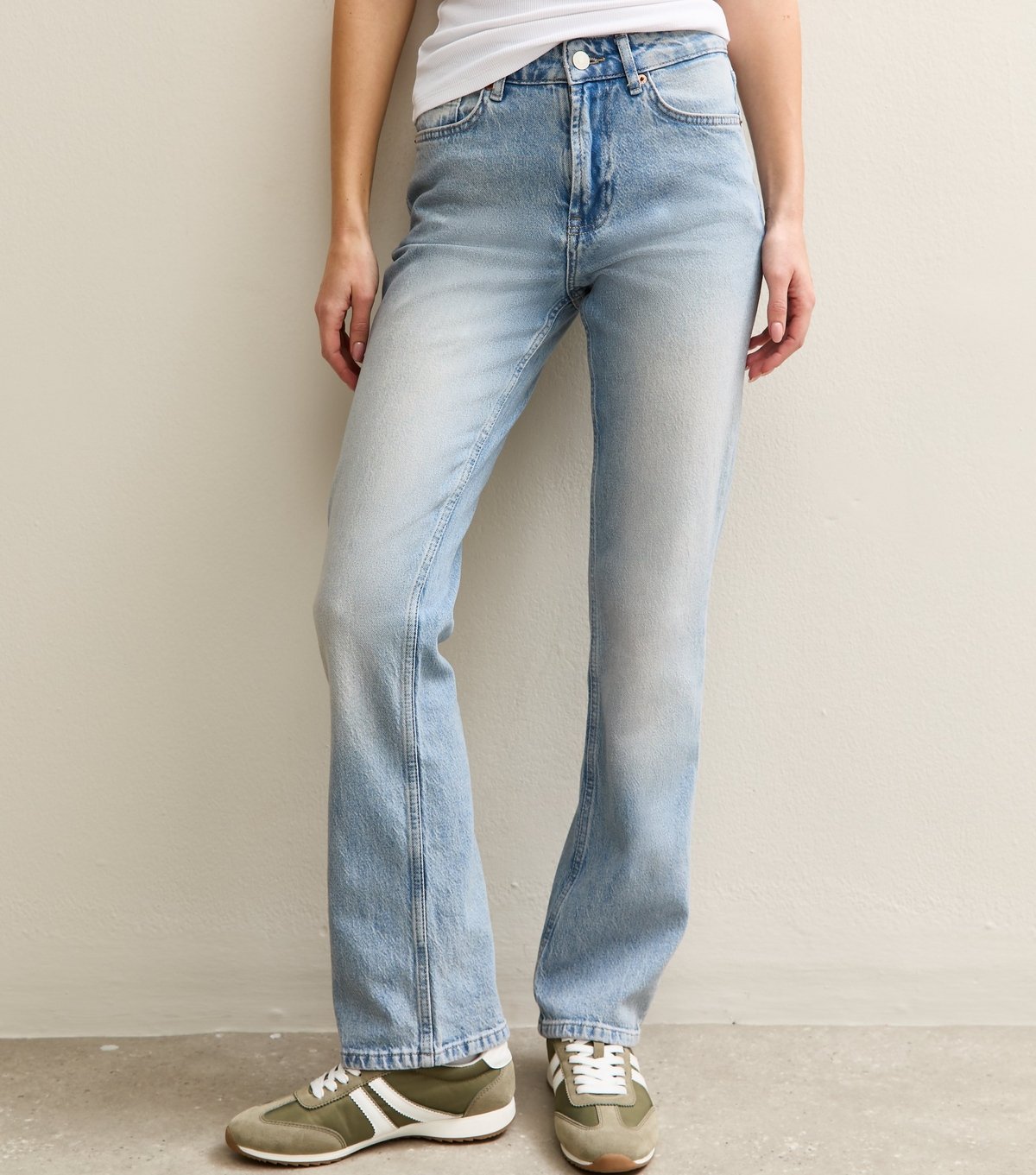 New Look Women's Light Blue Straight Leg Jeans New Look - 4