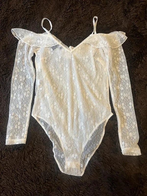 New Look White lace off the shoulder bodysuit