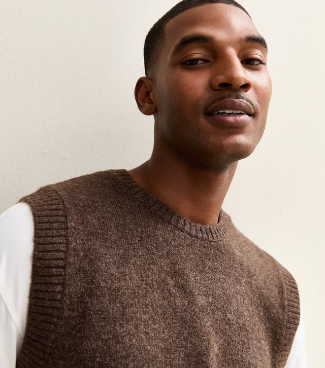 New Look Men's Dark Brown Relaxed Fluffy Crew Vest New Look - 2