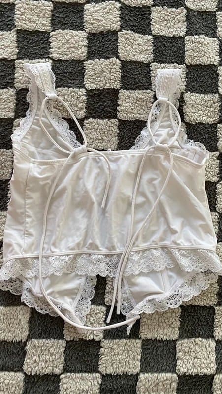 Hollister Hollister white satin top