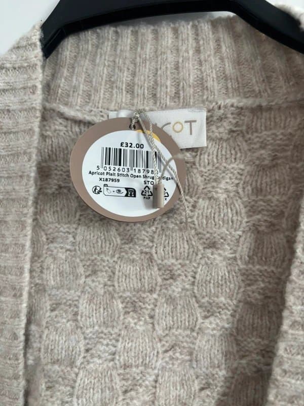 New Look cute cropped cardigan