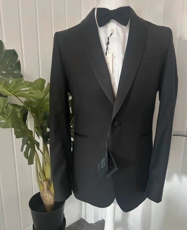 John Lewis John Lewis Shawl Lapel Dinner Jacket Size 36R Black Wool Tuxedo Blazer
