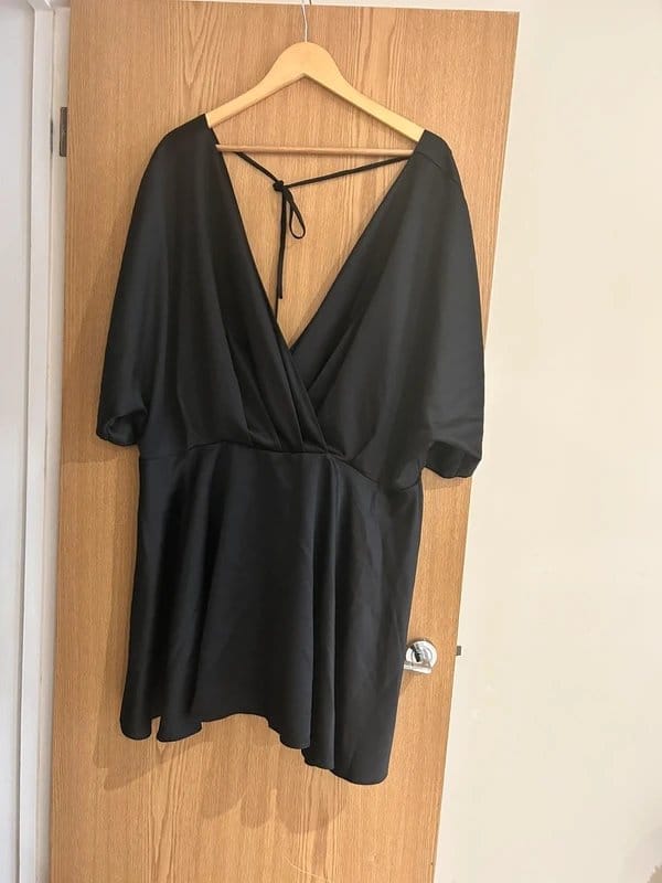 ASOS Design ASOS Design Curve satin batwing mini dress in black - Size 22 - 1