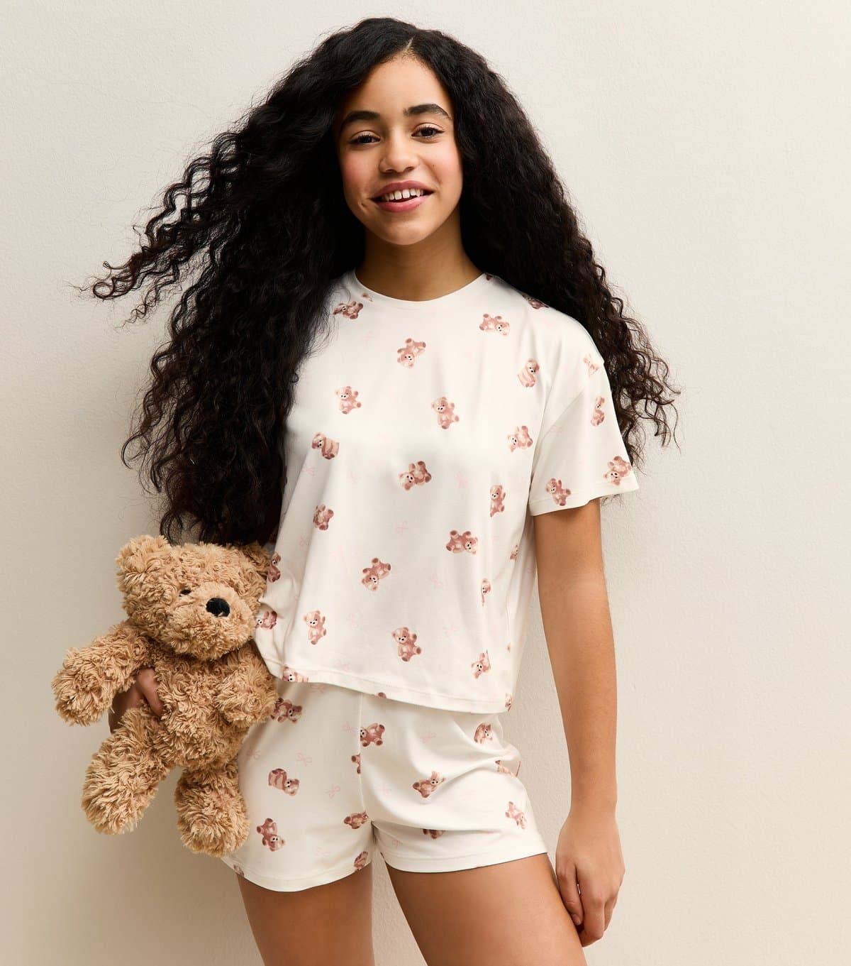 New Look Girls' White Teddy Bear Print T-Shirt and Shorts Pyjama Set New Look